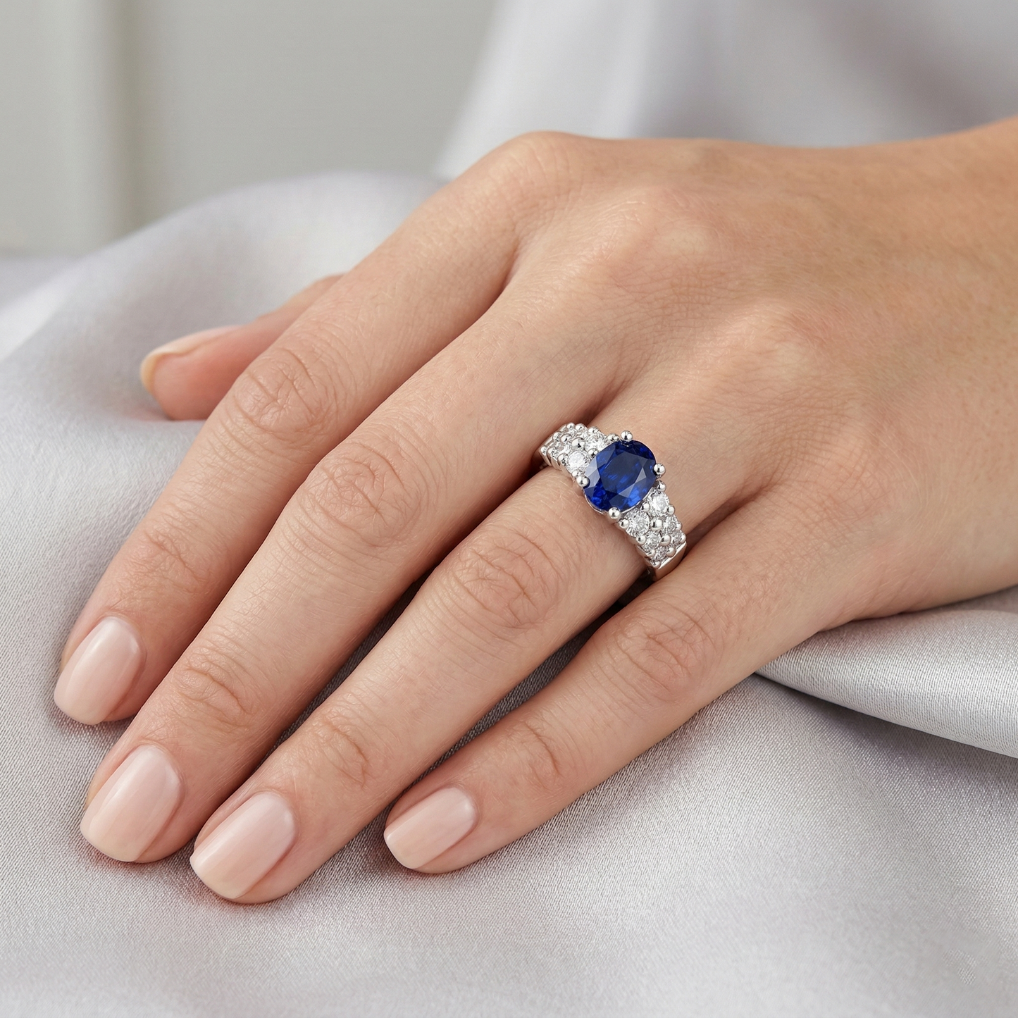 echter oval diamant 2Karat ring mit Diamantbesatz