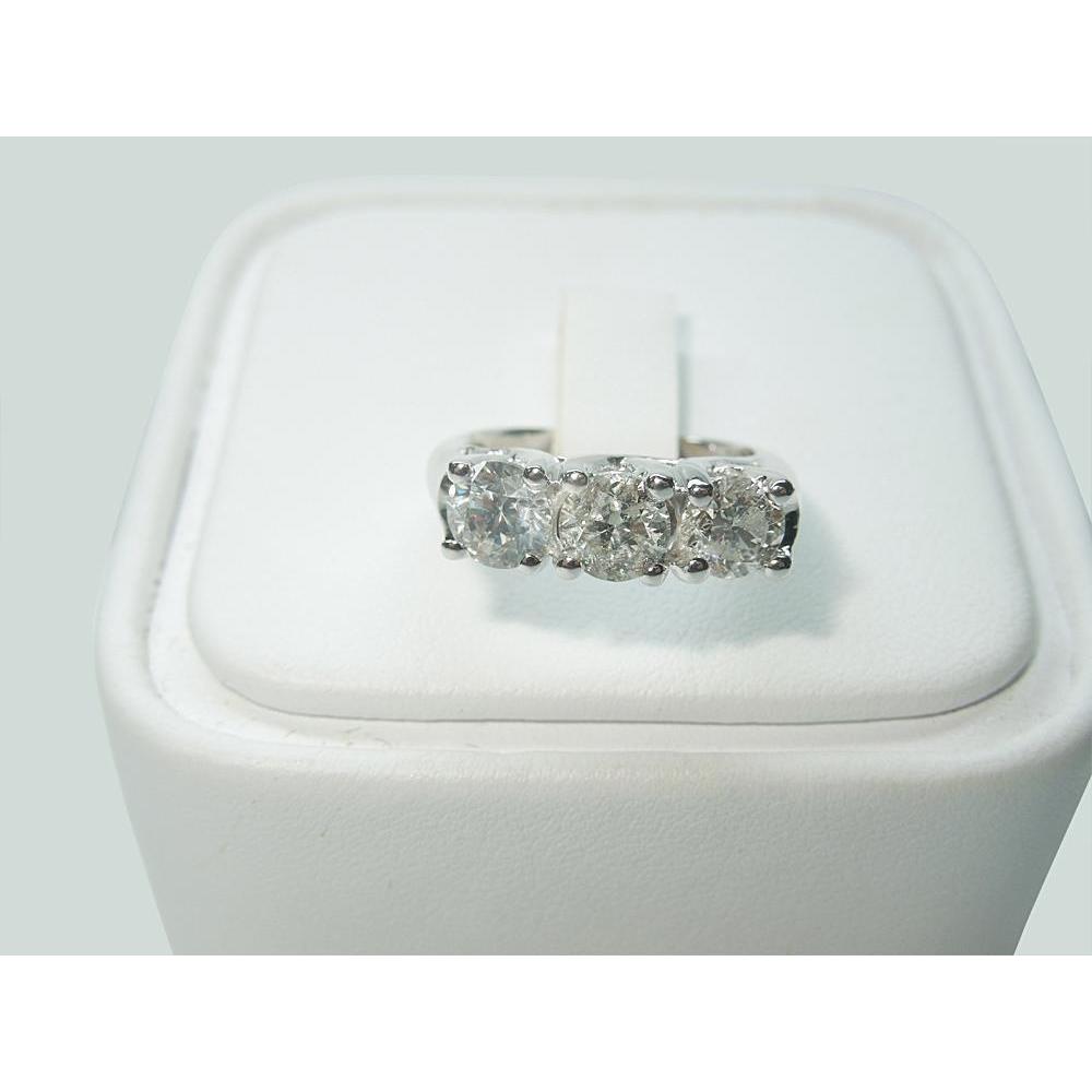 2,25 Ct. Runder Natürliche Diamant Drei-Steine-Ring Im Lucida-Stil Weißgold Neu