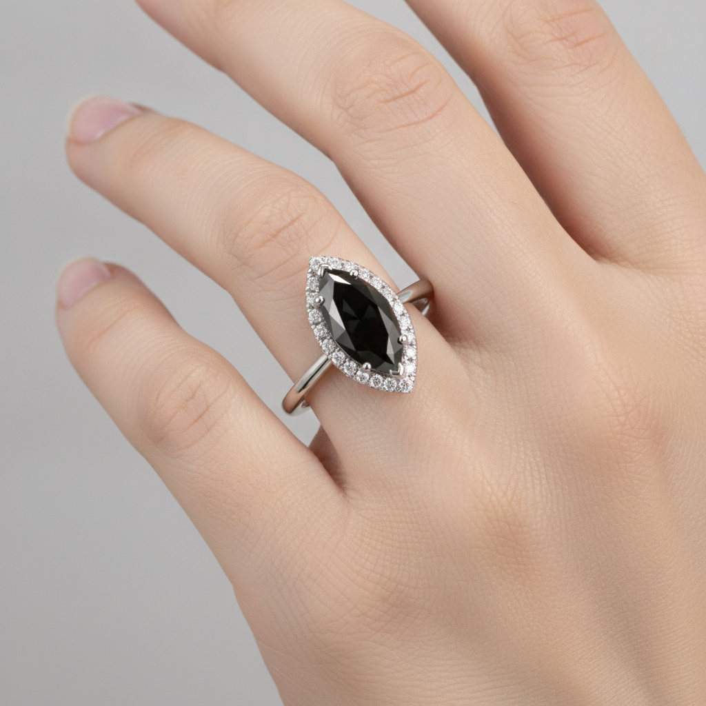 Schwarzer Diamantring 11 Karat Echter Marquise Halo 14 Karat Weißgold