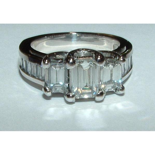 3 Ct. Smaragd & Baguettes Drei-Stein-Natürliche Diamant-Ring Weißgold 14K