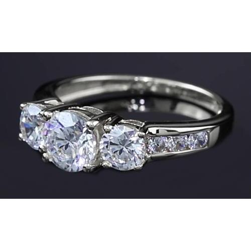 3 Karat Drei-Steine-Natürliche Diamant Verlobungsring Runder Korb Krappenfassung