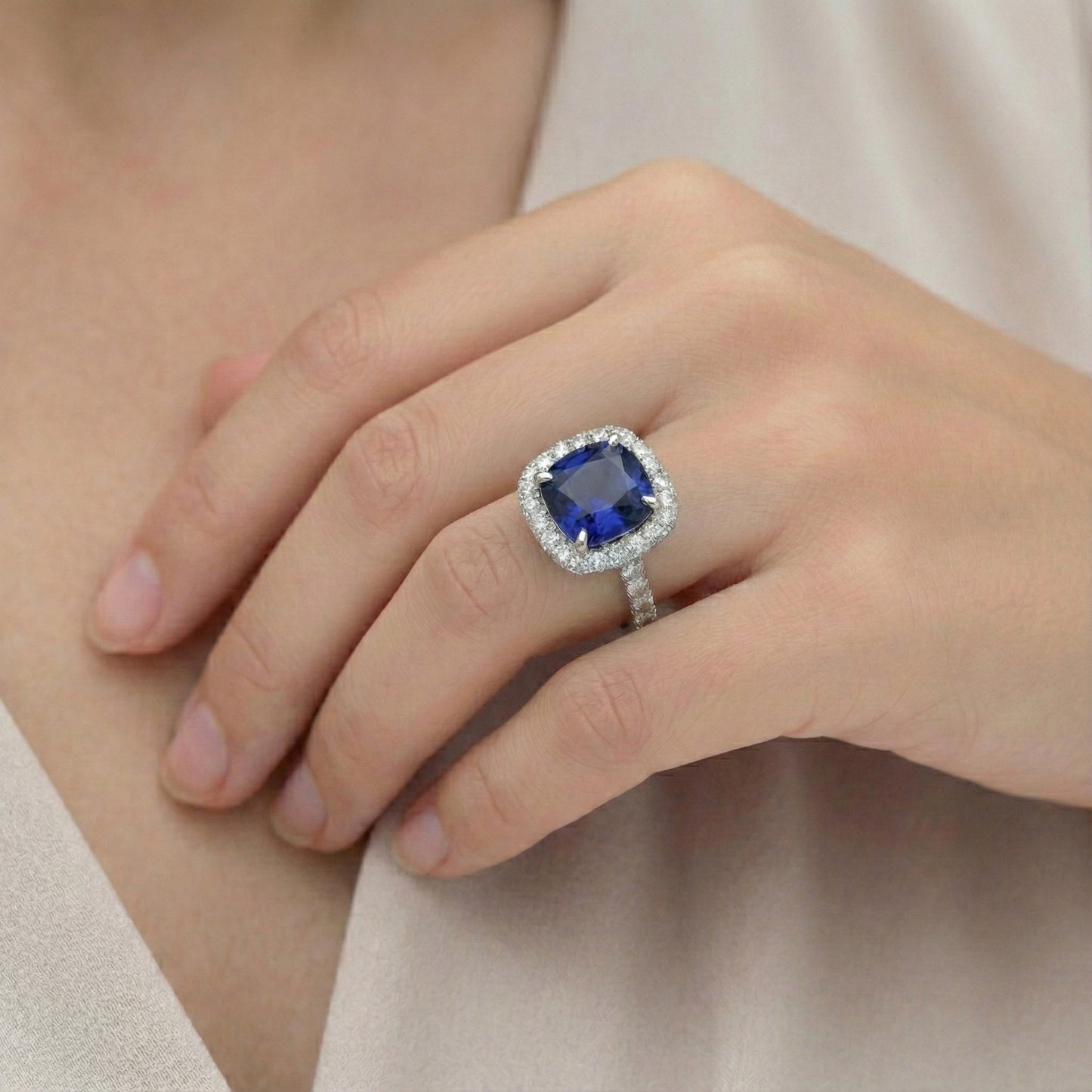echter round saphir 4Karat ring Band Detail