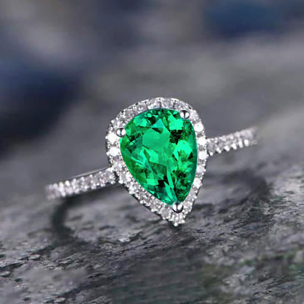 4,40 Karat Grön Smaragd mit Diamantring Weißgold Feiner Damenschmuck
