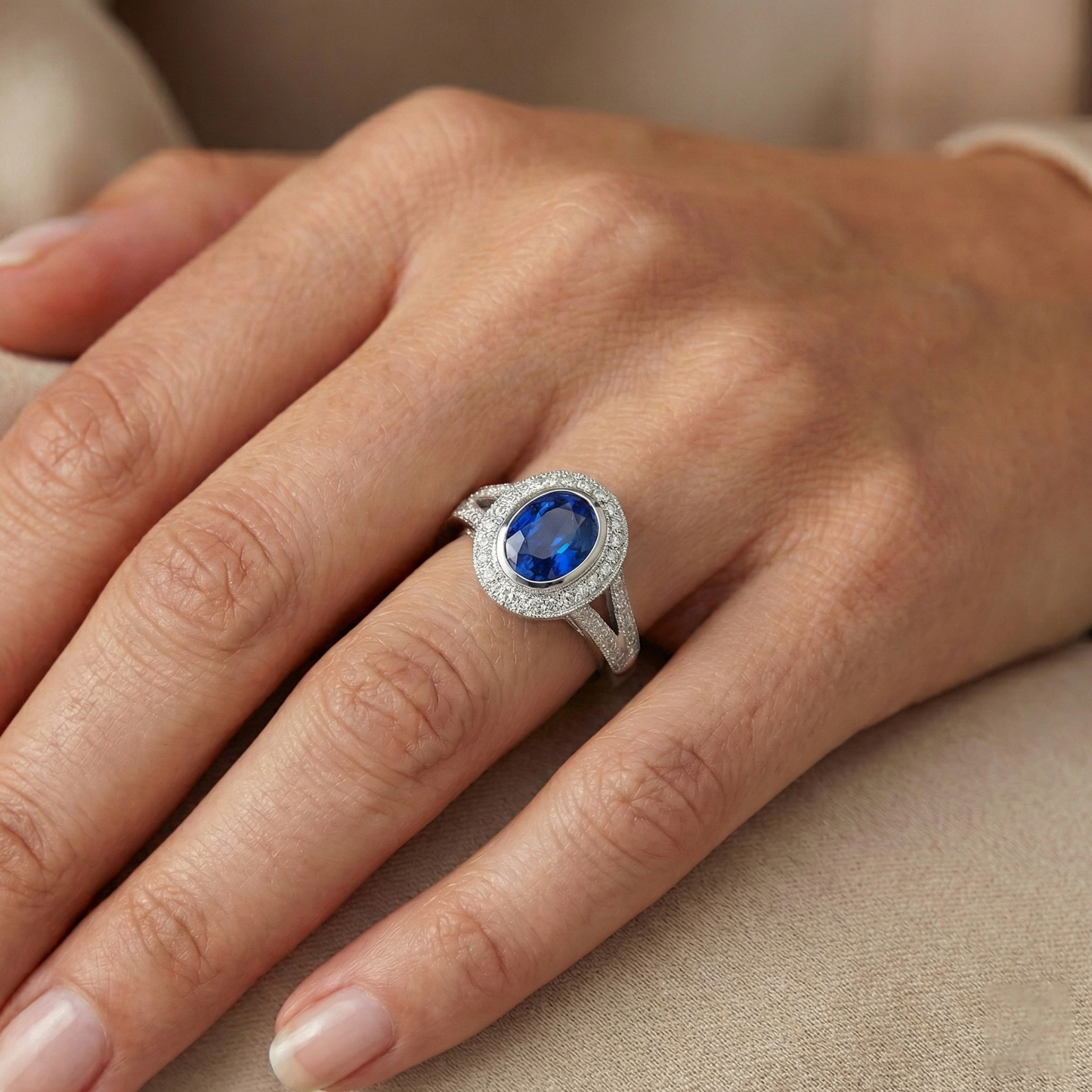 echter oval diamant 4.60Karat ring mit Diamantbesatz
