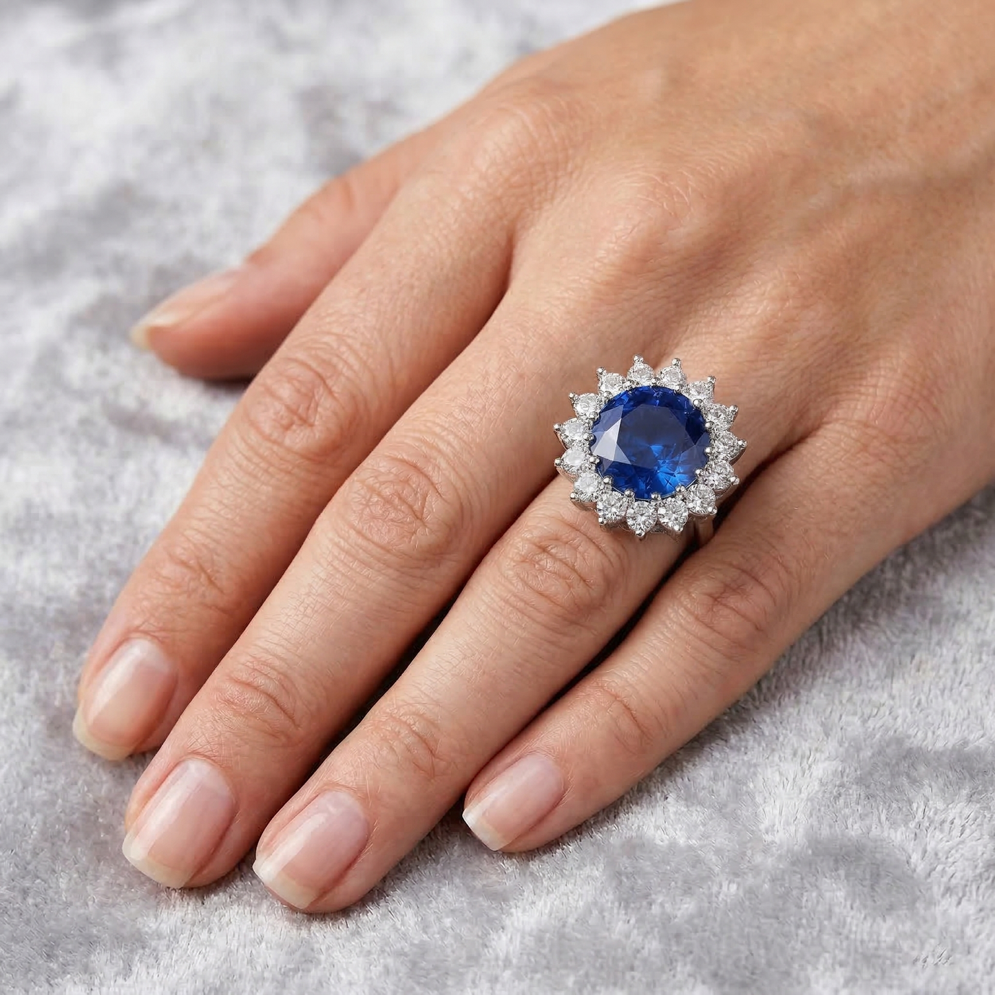 echter round diamant 9Karat ring mit Diamantbesatz