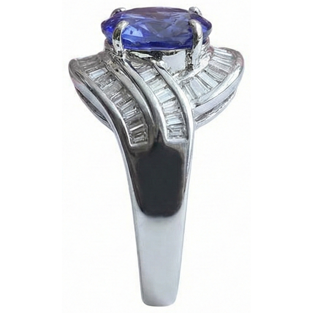 Ausgefallener Damenring Tansanit Oval und Baguette Diamanten Neu 5 ct.