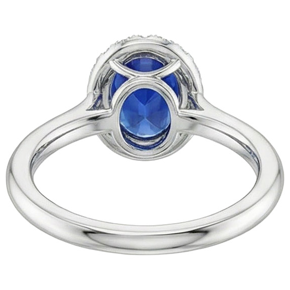 echter oval diamant 3Karat ring auf Weiß