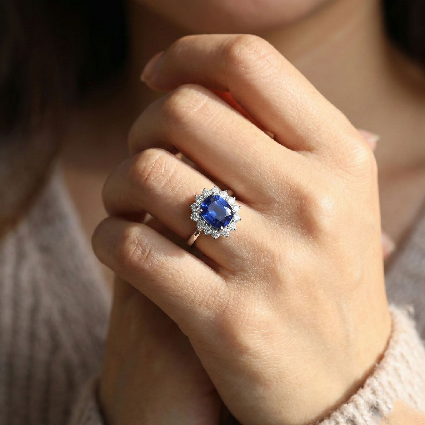echter round saphir 4.25Karat ring Band Detail