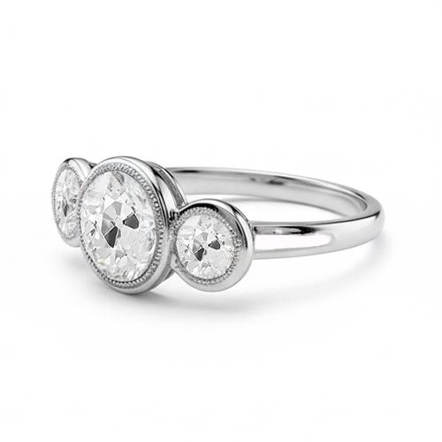 Diamantring mit drei Steinen runder Lünette, alteuropäischer 1,75 Karat