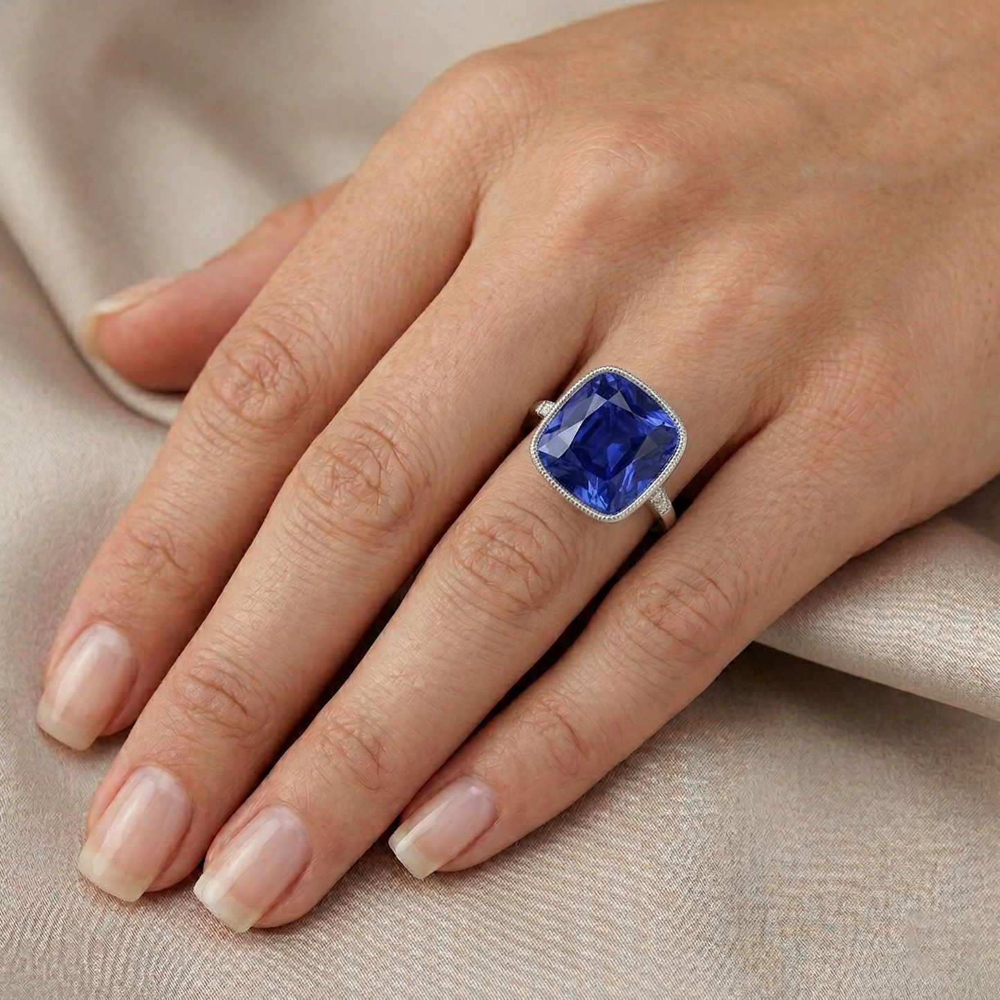 echter round diamant 6Karat ring mit Diamantbesatz