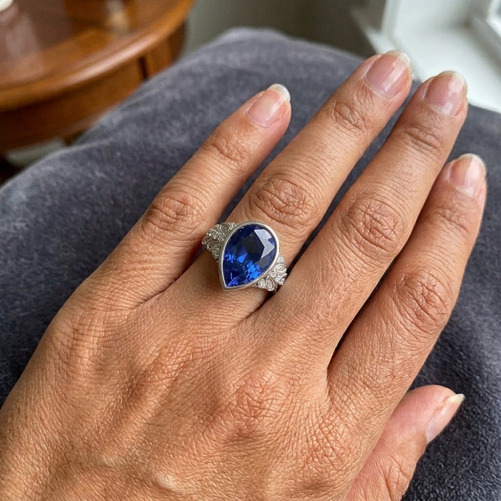 Echter Diamantring New Bezel Set Birnenblauer Saphir Mit Akzenten 4,25 Karat