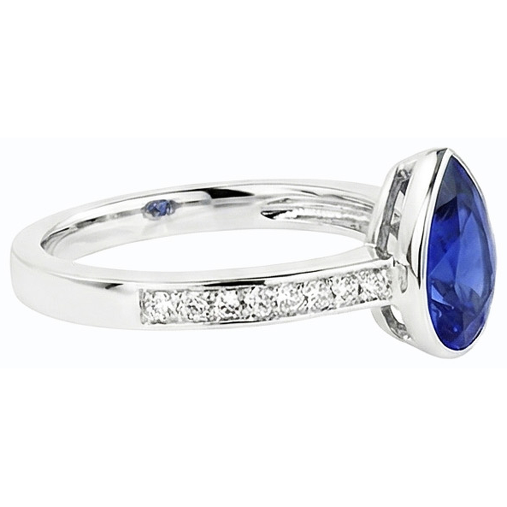 echter round diamant 3Karat ring auf Weiß