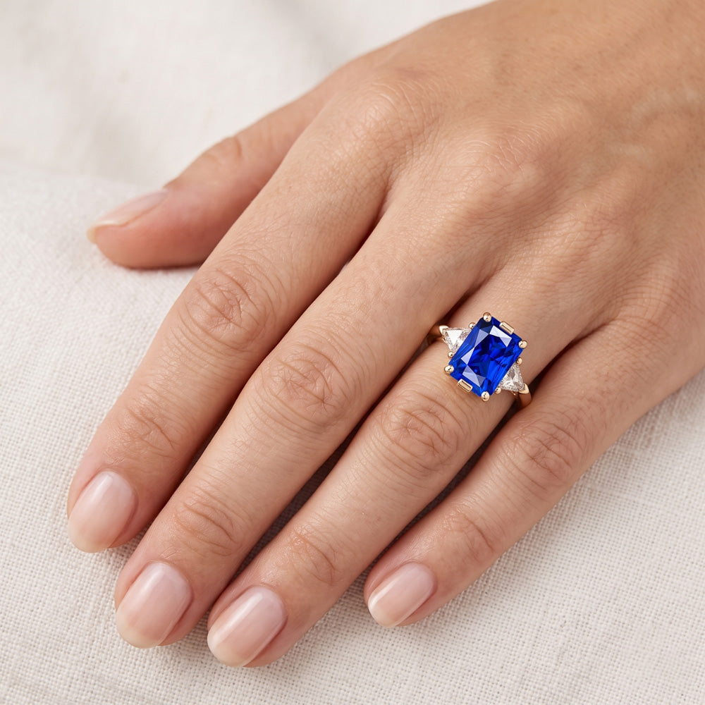 Gelbgold 3 Steine Ring Strahlender Saphir 3 Karat Billionen Natürlicher Diamant ( nicht im Labor gezüchtet )en