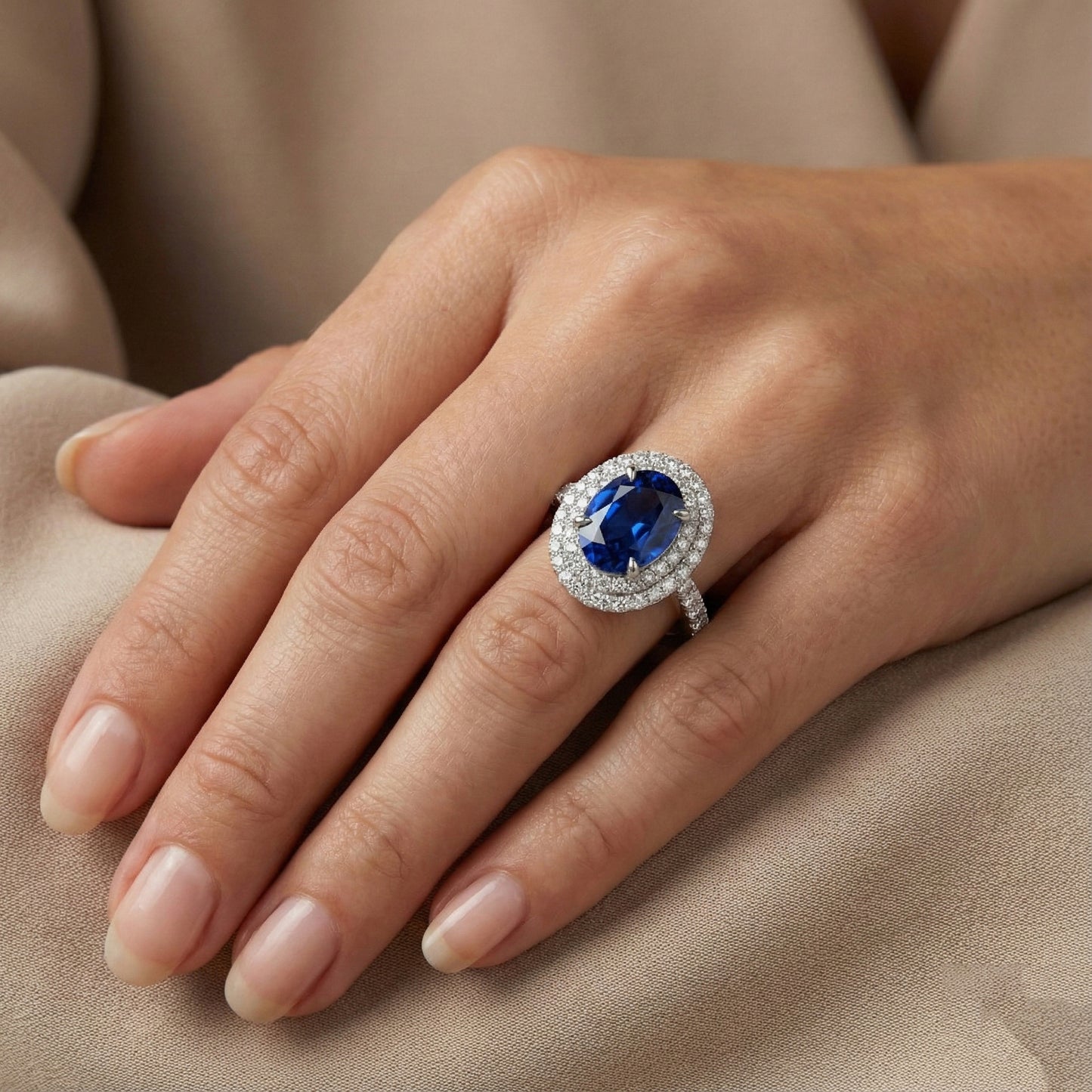 Großer ovaler Sri Lanka blauer Saphir-Diamant-Ring 4,55 ct Weißgold 14K