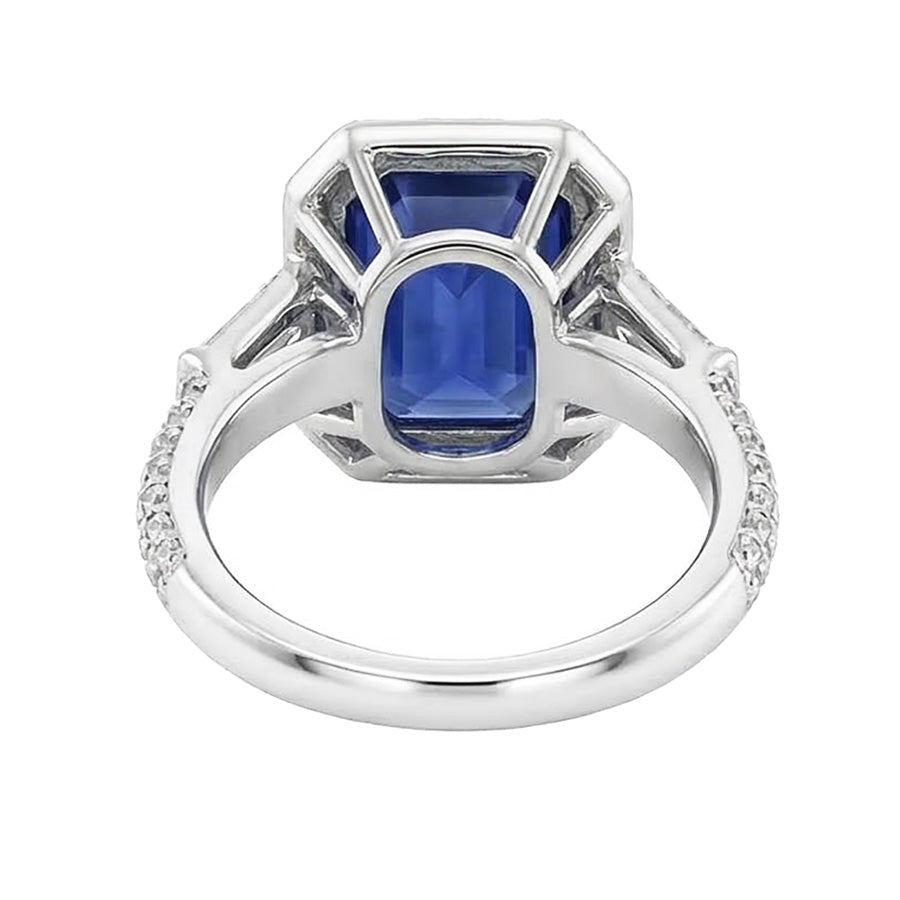 echter baguette diamant 4Karat ring auf Weiß
