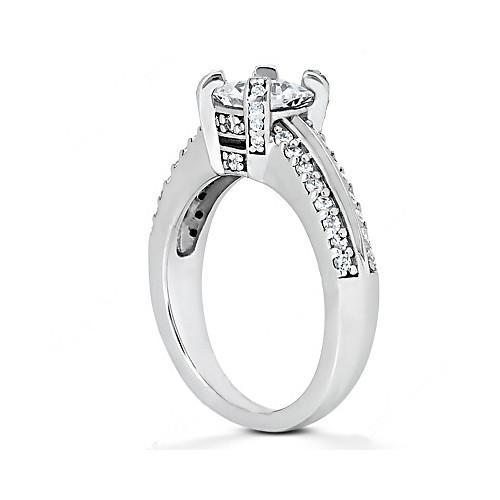 Natürliche Diamant-Solitärring Im Prinzessin-Schliff 2.20 Ct. Mit Akzenten