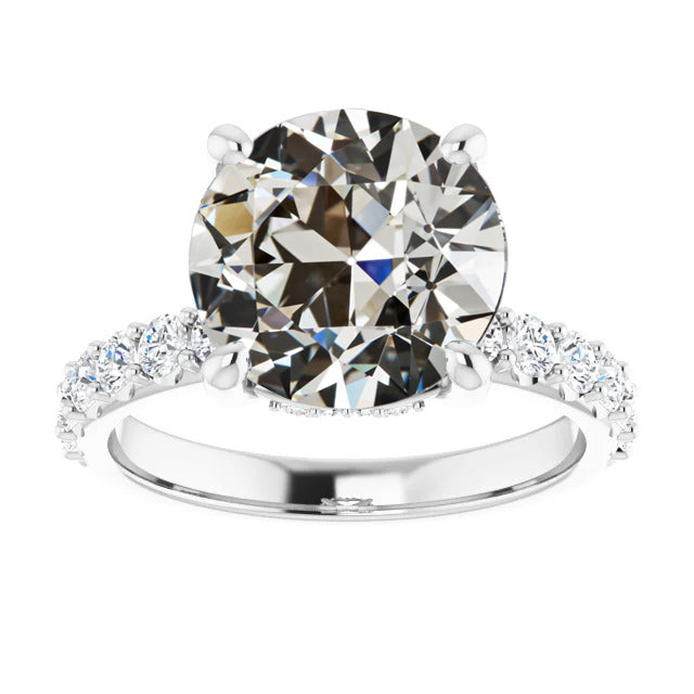 Antik-Kissen-Schliff Diamant Ring in 14 Karat Weißgold – Hauptansicht