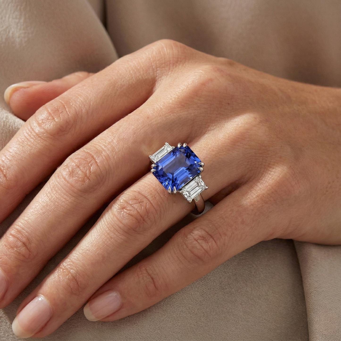 Smaragd-Natürlicher Diamant ( nicht im Labor gezüchtet )-Schmuck 3 Steine Ring Strahlender Saphir 5 Karat