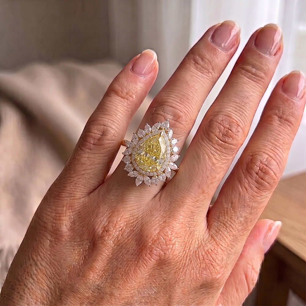 Stilvoller VVS Gelber Kanarienvogel-Diamant Halo-Ring – 2,50