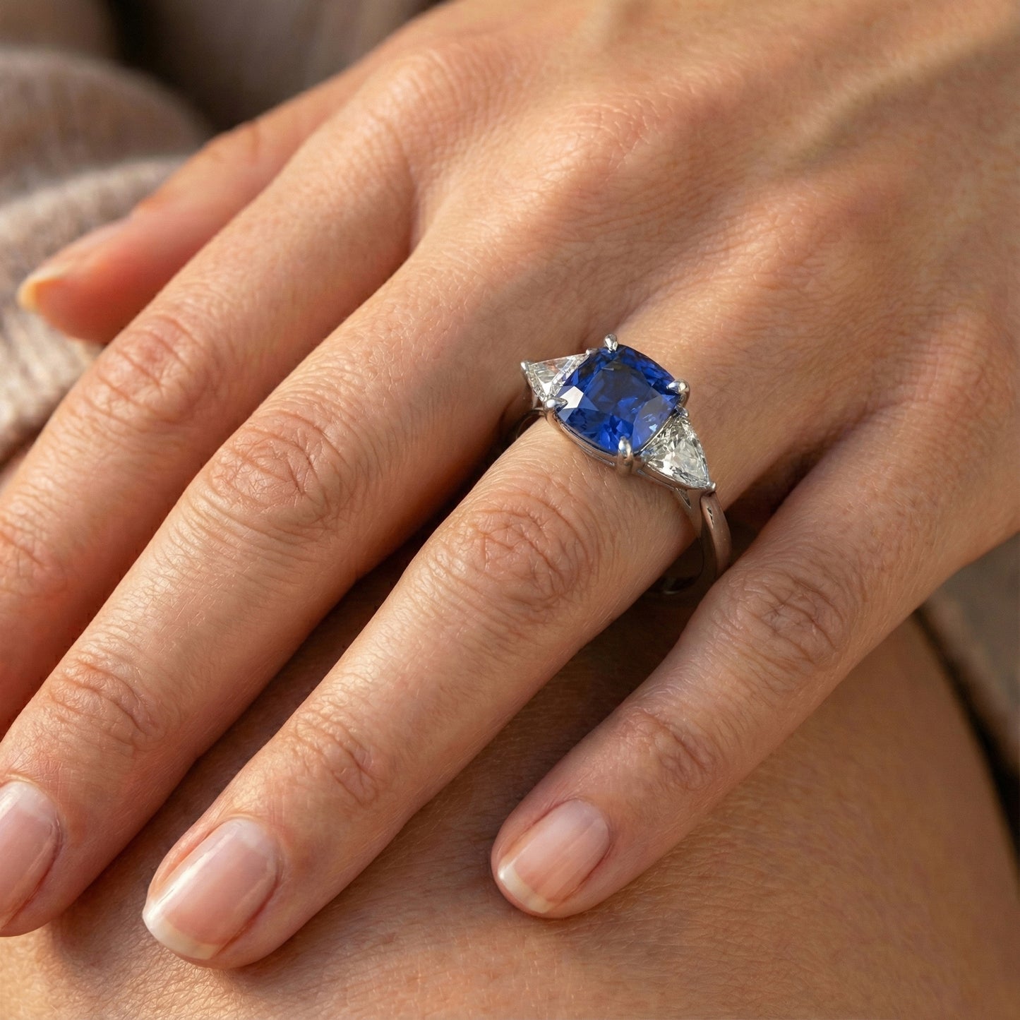 echter cushion diamant 3Karat ring mit Diamantbesatz