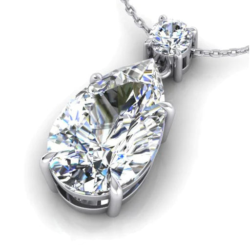 Halskette Aus Weißgold Mit Birnenanhänger Und Natürliche Diamant