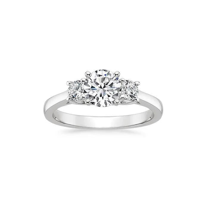 Verlobungsring Mit 3 Steinen im Rundschliff. 3 Karat Echte Diamanten. Weißgold 14K
