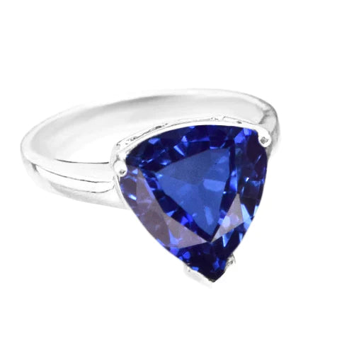 Edelsteinring Im Billionenschliff