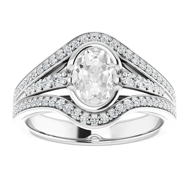 Ovaler Altschliff-Diamantring mit halber Lünette, dreifach geteilter Schaft 5 Karat