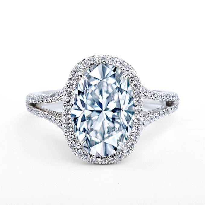 Ovaler Und Runder Natürliche Diamant-Verlobungsring 5.80 Karat Weißgold 14K