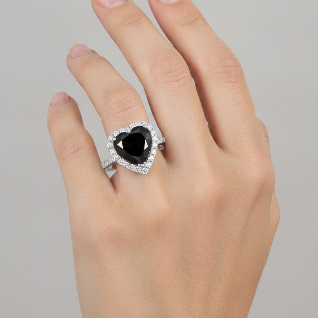 Antragsring mit schwarzem Diamanten 6 Karat natürliches Herz Halo 14 Karat Weißgold
