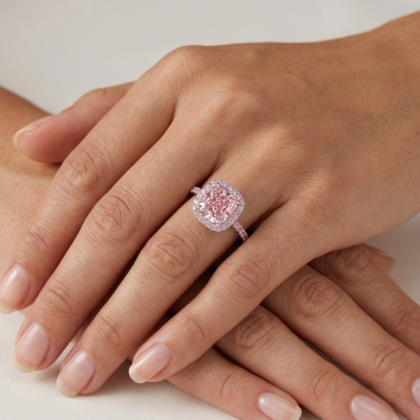 Ring mit rosa Diamant im Kissenschliff, 3,2 Karat