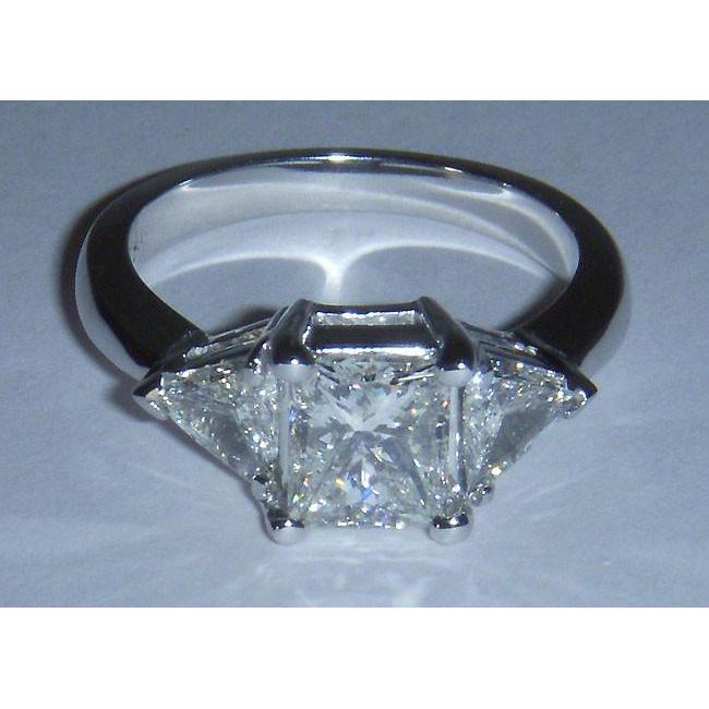 2,75 ct. verlobungsring mit 3 steinen im prinzessinnen- und trilliantschliff
