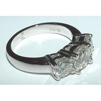 4,01 ct. Weißgold-Diamant-Verlobungsring mit drei Steinen