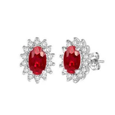 7.10 Karat Oval Rubin Und Runde Diamanten Ohrstecker Weißgold 14K - harrychadent.ch