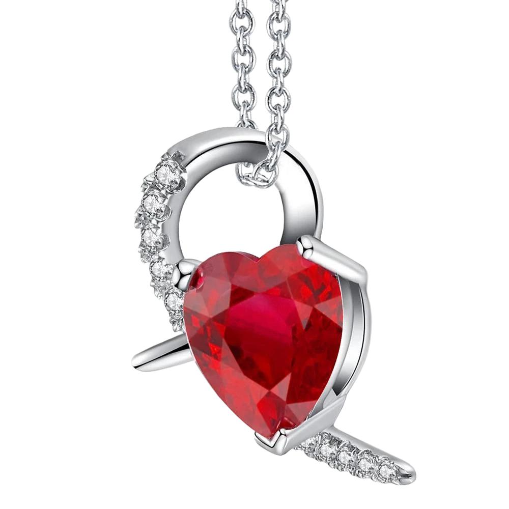 Halskette mit Anhänger in Herzform 6.90 ct Rubin und Diamanten Weißgold 14K