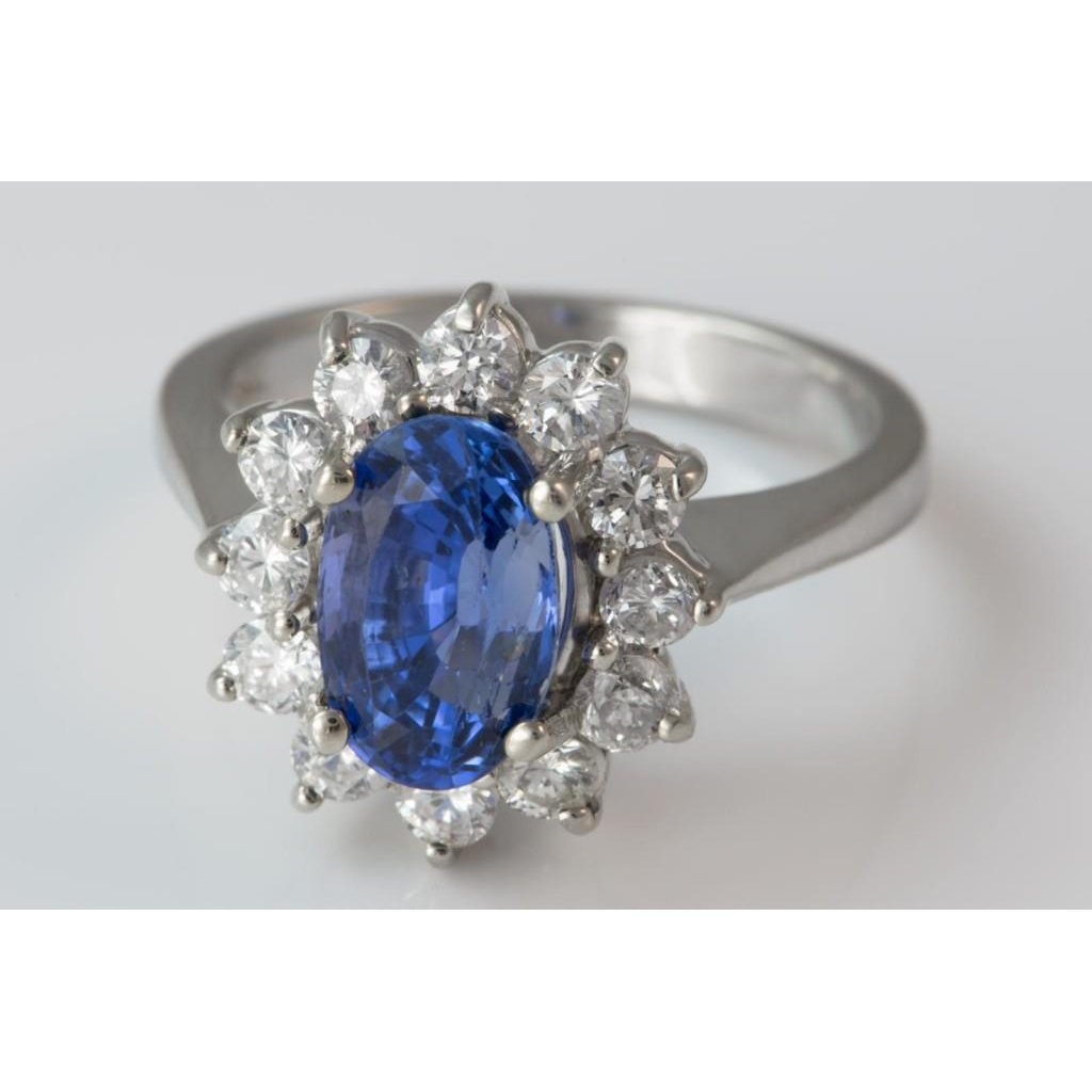 3.70 Karat Ceylon Saphir Diamant Verlobungsring Weißgold 14K