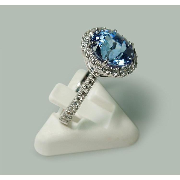 6 ct. Runder Tansanit & Diamanten Solitär mit Akzenten Ring WG 14K