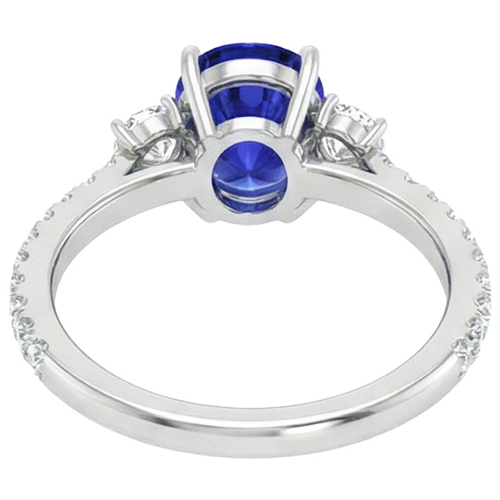echter oval diamant 10Karat ring auf Weiß