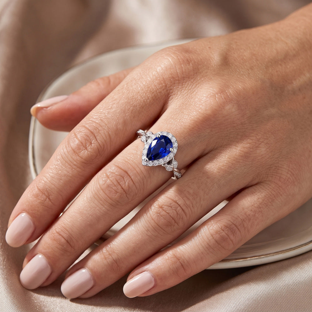 1,50 Karat Blauer Saphir Farbstein-Ring in 14K Weißgold