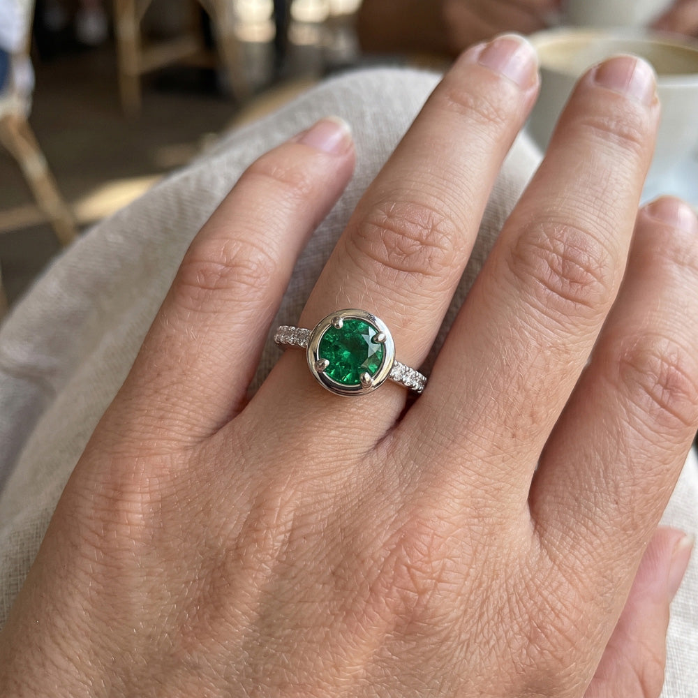 2.25 Karat Grüner Smaragd-Diamant-Ring Weißgold 14K