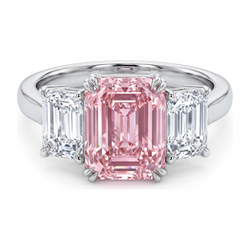 Dreisteinring mit im Labor gezüchtetem rosa Diamanten im Smaragdschliff, 2,75 Karat, 14 Karat Weißgold