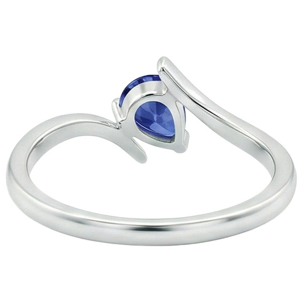 echter pear diamant 2Karat ring auf Weiß