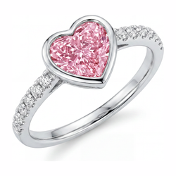 Pinker Herz-Diamantring 2 Karat im Labor gezüchtet Lünette 14 Karat Weißgold