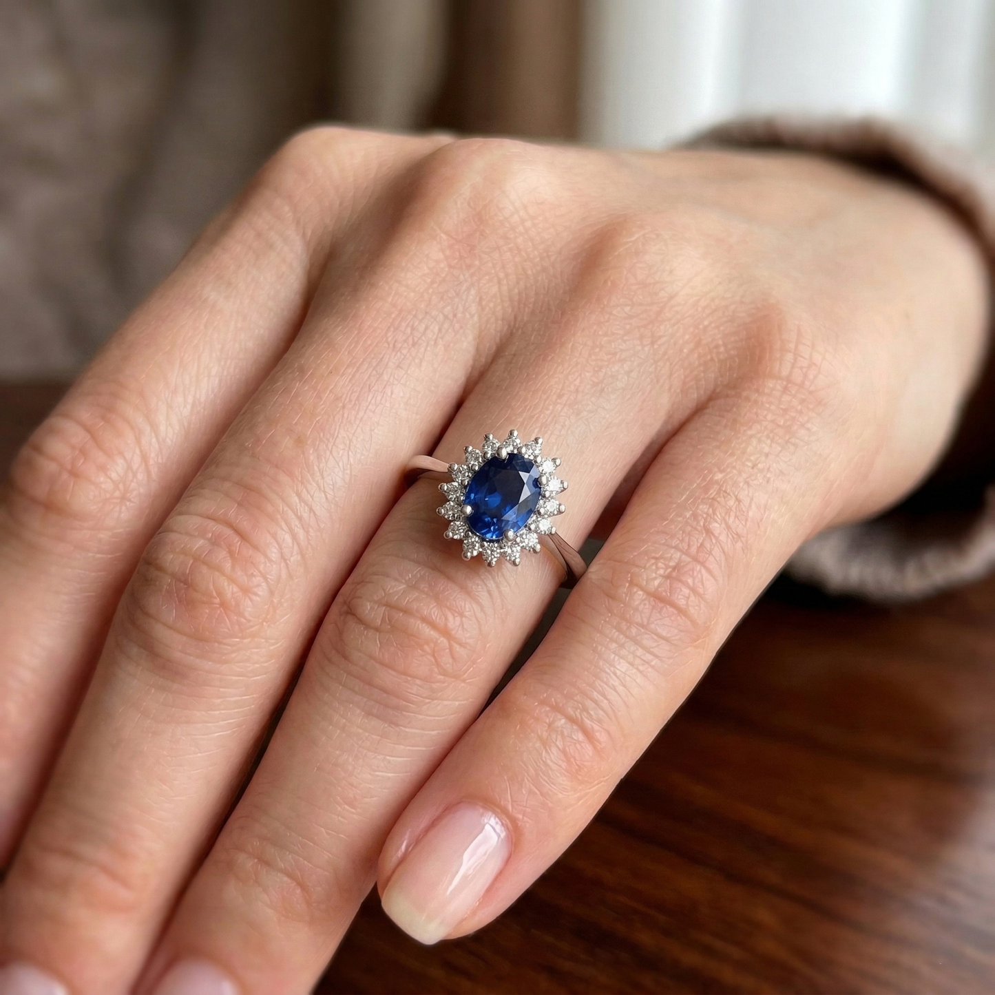 echter oval saphir 1.50Karat ring auf Weiß