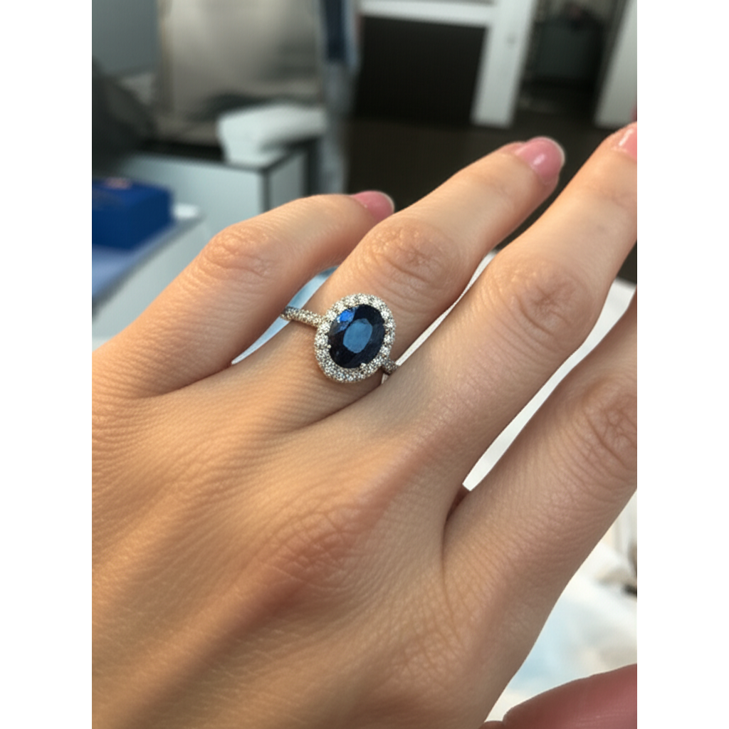 echter oval diamant 2.25Karat ring auf Weiß