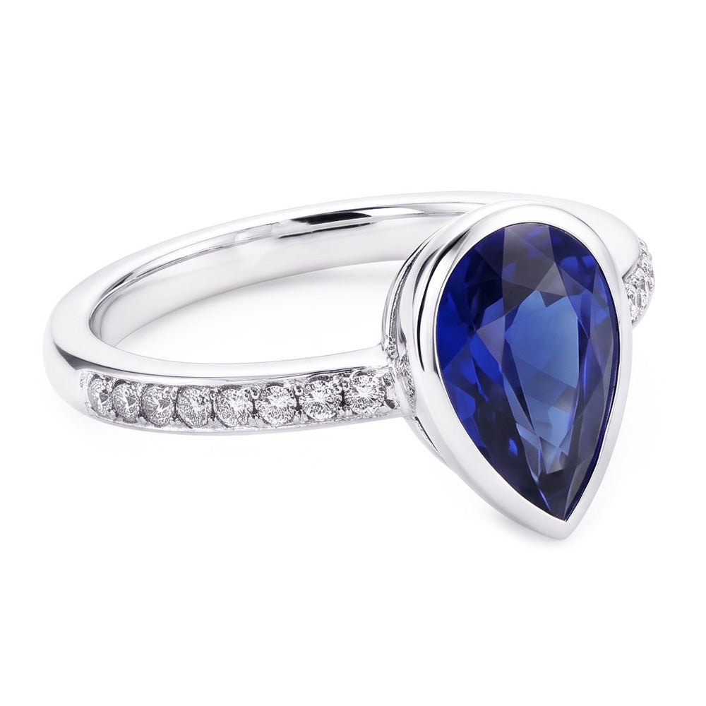 2,50 Karat Kornblumenblauer Saphir Schmuckstein-Ring in 14 Karat
