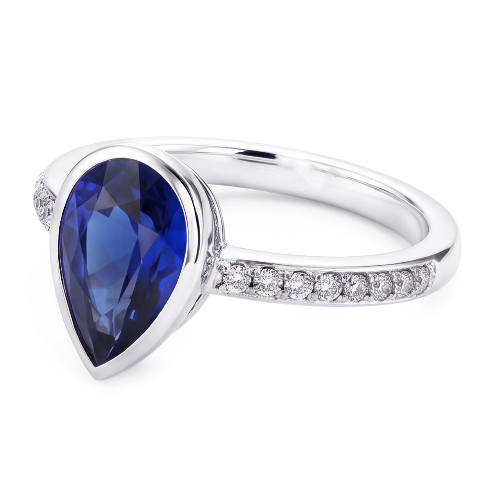 2,50 Karat Kornblumenblauer Saphir Schmuckstein-Ring in 14 Karat