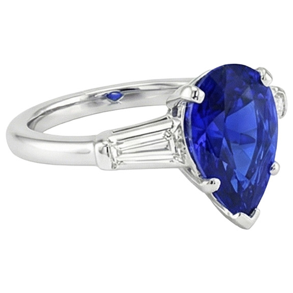 echter baguette diamant 4.50Karat ring auf Weiß