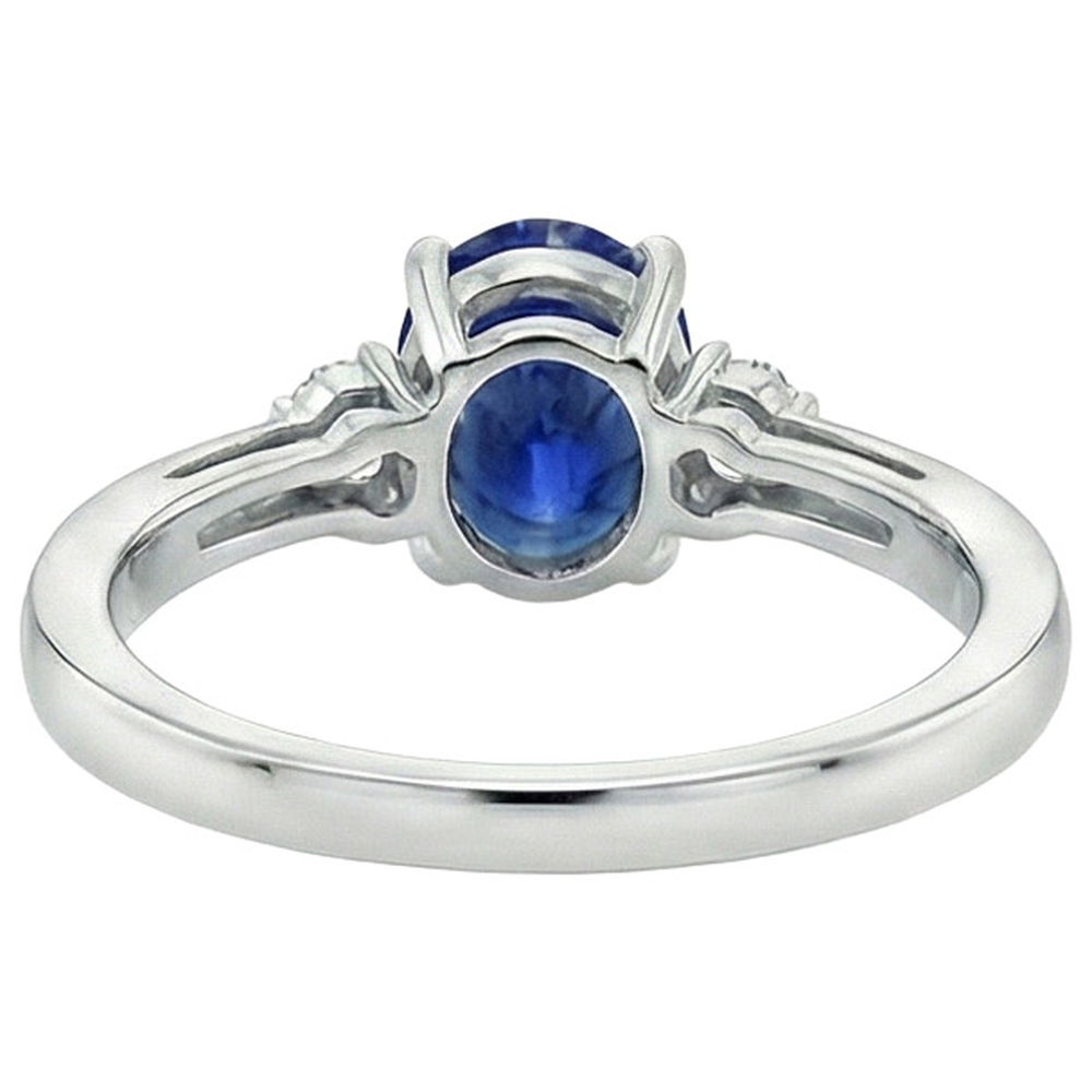 echter oval diamant 4.75Karat ring auf Weiß