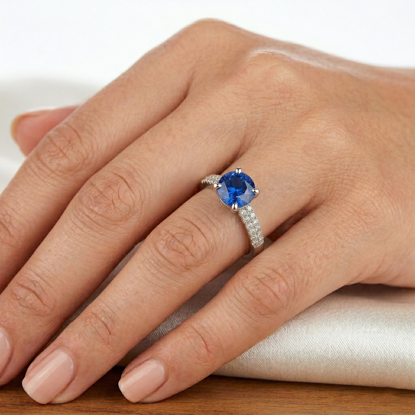 3.50 ct. Ring mit Saphir-Diamanten im runden Schliff-Satz WG 14K